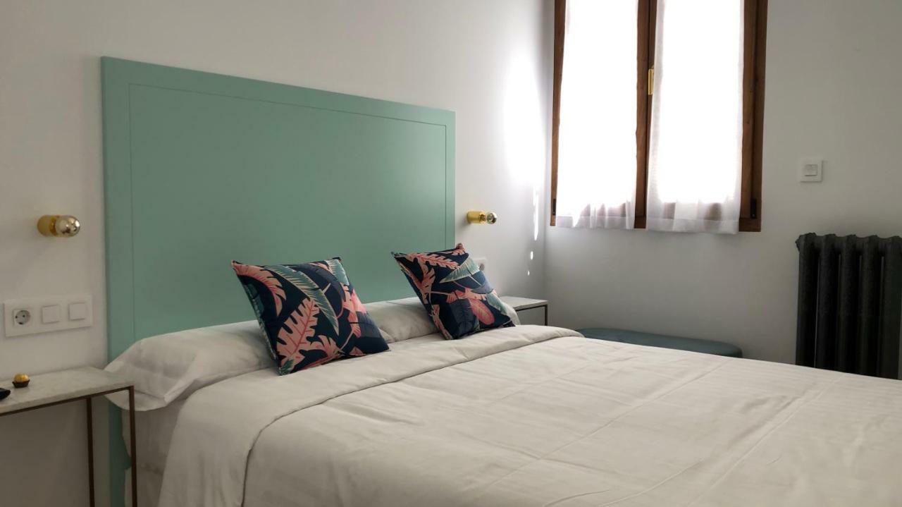 Suites Casa Luben 莱昂 外观 照片